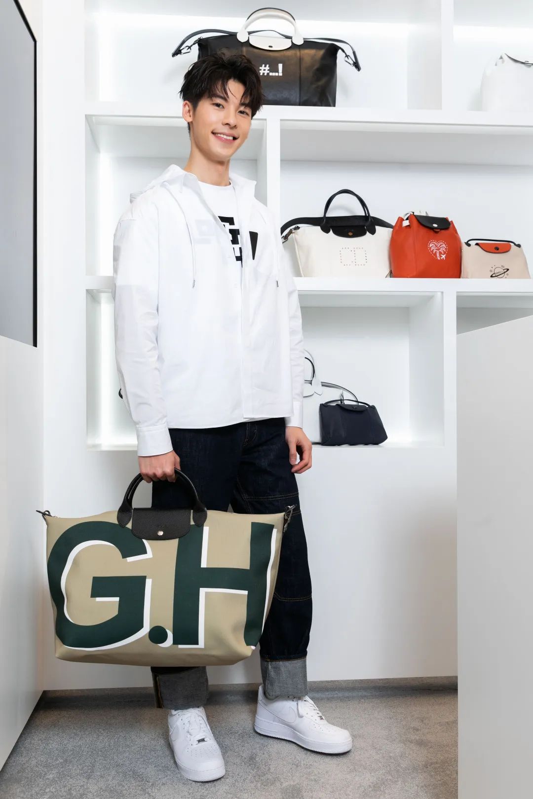 林彦俊firewalking同款衣服,红秀直播间