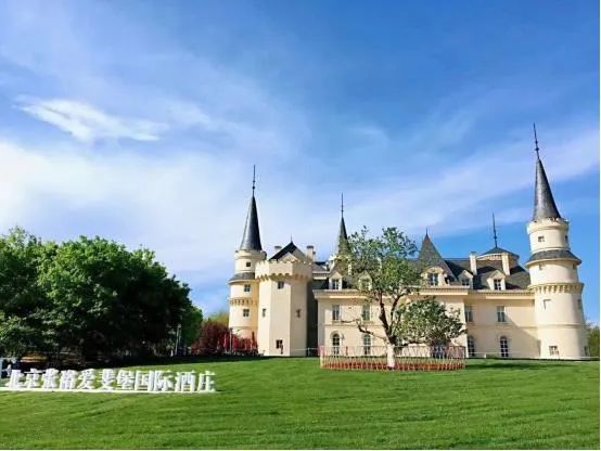 「限量特价」39元抢购价值5000元的2020年北京联合游览通票1套，可畅游京城百家景区，不贴照片不实名，不限周末，省钱还省心