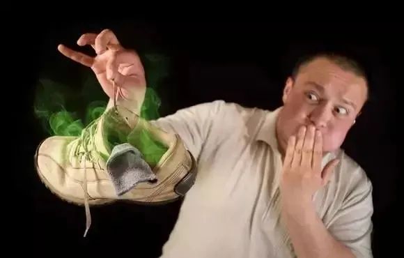 脚臭脱鞋多久可以去味,脱鞋臭脚怎么快速除臭