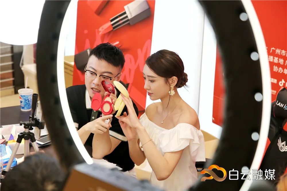 直播3小时成交5单,直播5小时成交5000万