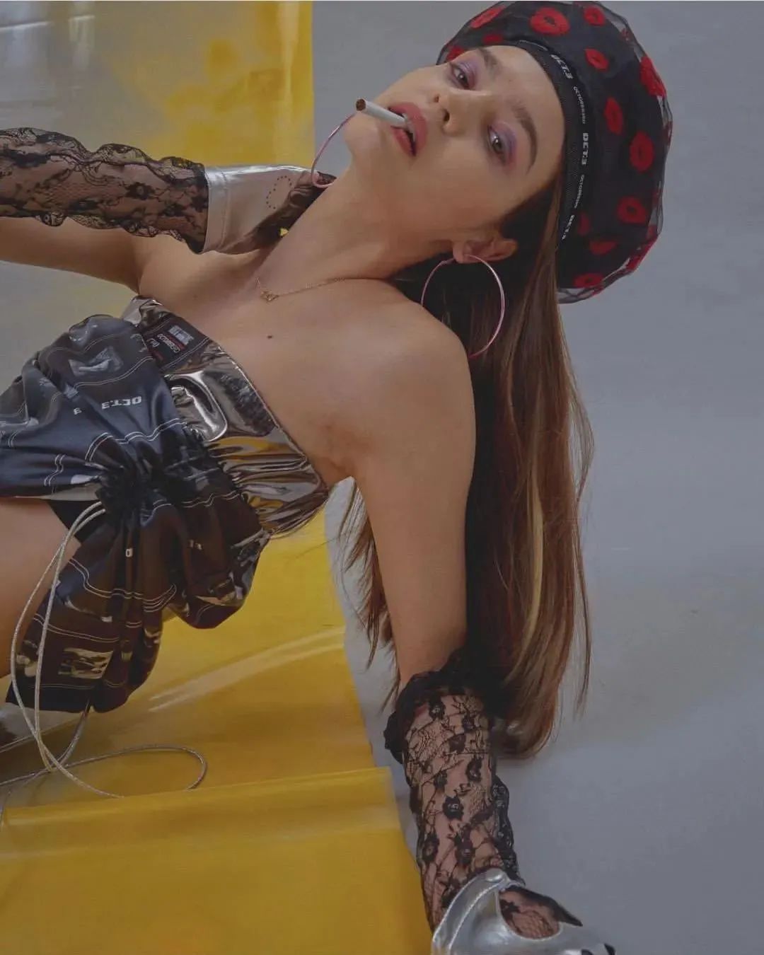 被刷屏的网红女孩,被霸屏的女孩