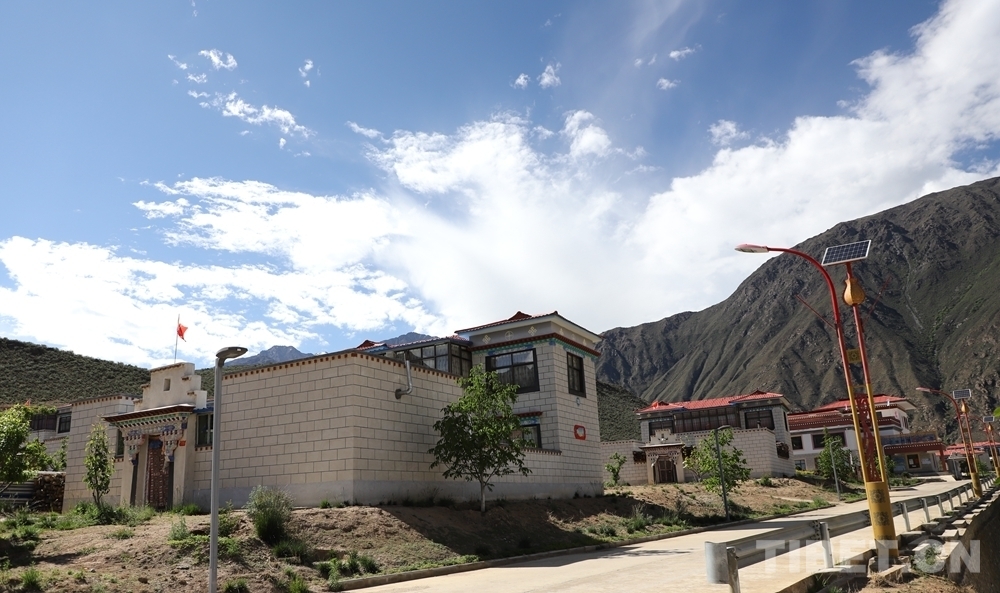 山南加查县易地搬迁,山南农村易地扶贫搬迁