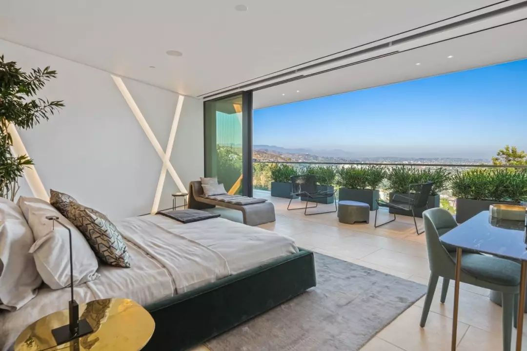 给大家介绍一下3000万的豪宅,价值10亿这样的豪宅你见过吗