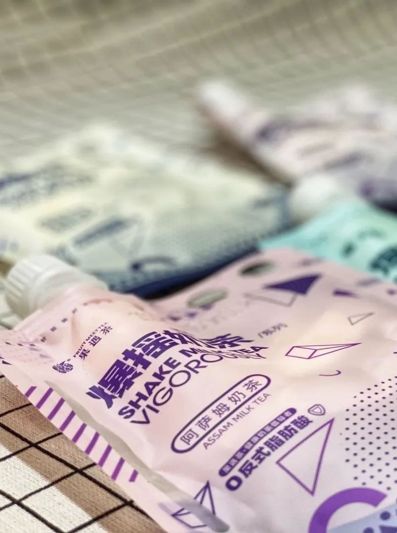 品尝10款奶茶,网红手摇奶茶都有什么口味