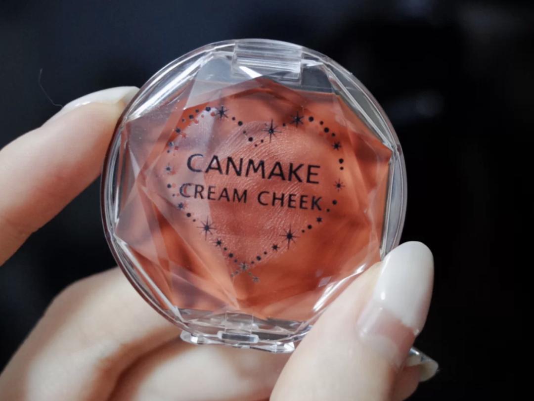 成熟系淡颜妆容御姐妆,清冷厌世风妆容