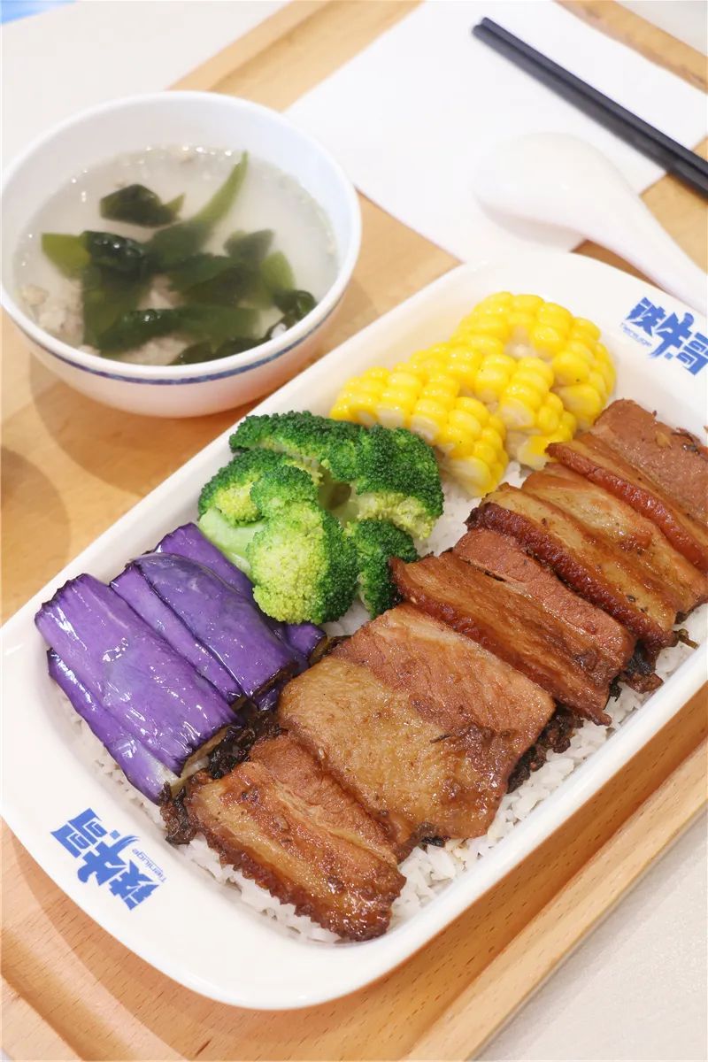 午餐吃什么牛排好吃又简单,晚餐吃什么牛排比较好吃