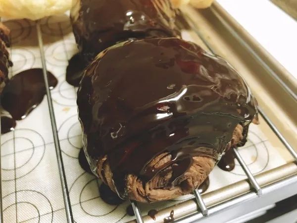 网红脏脏包真的假的,网红脏脏包过期了还能吃吗