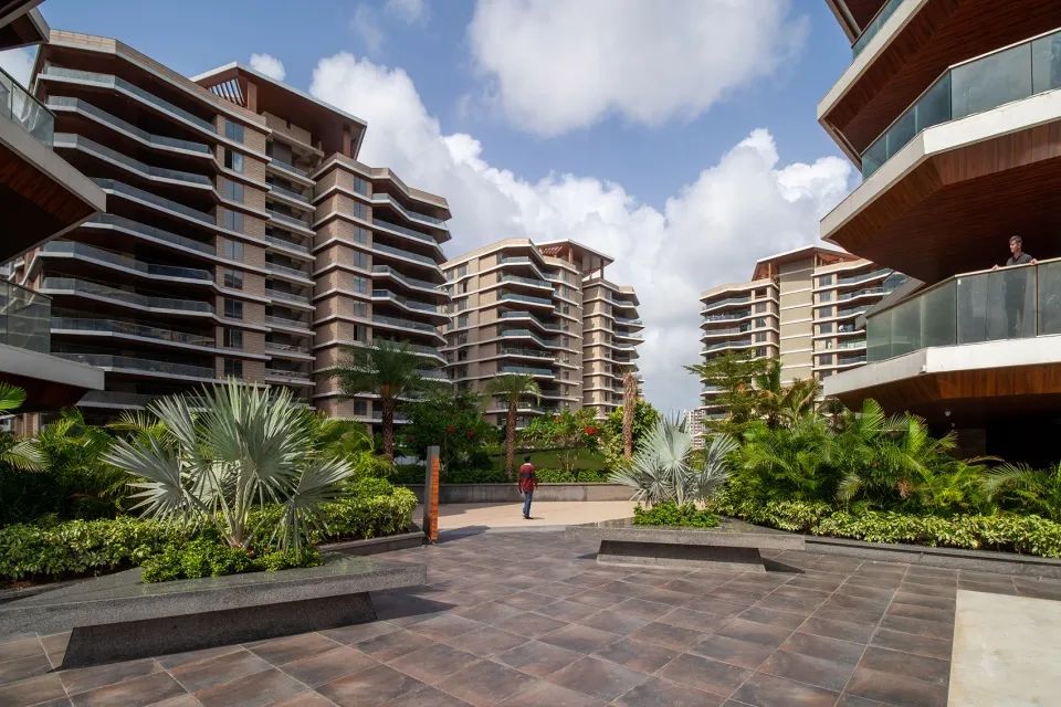 可持续的微环境-EXCELLENSEAA126公寓区/SanjayPuriArchitects