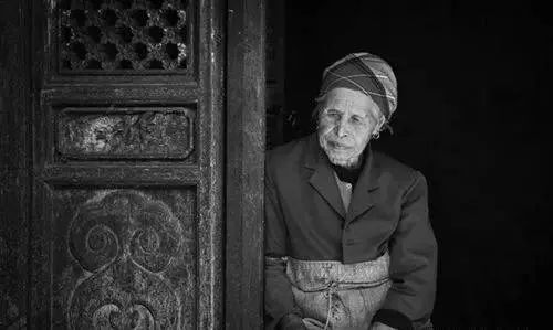 建水记之四于坚原文,建水记于坚全文阅读理解