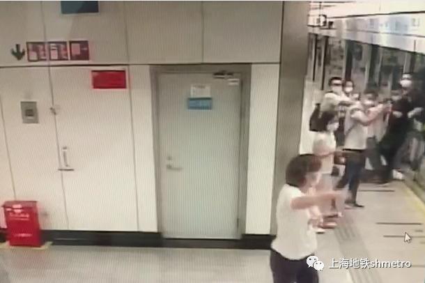 不吃早饭低血糖晕倒,不吃早餐晕倒