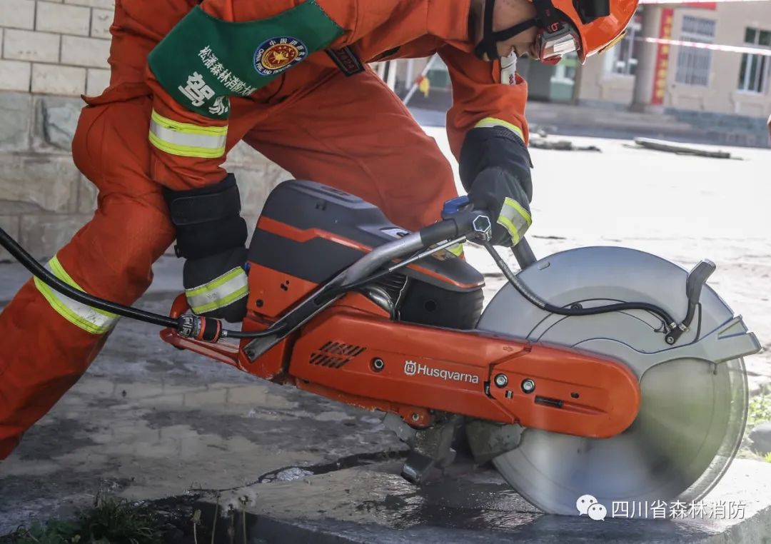 从难从严从实战出发,从难从严砺精兵