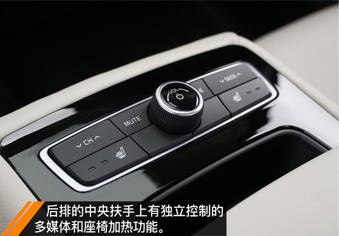 全新一代起亚k5介绍,超高的颜值全新起亚k5海外实车