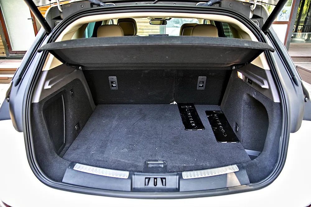 林肯冒险家尊享试驾视频,试驾全新林肯冒险家