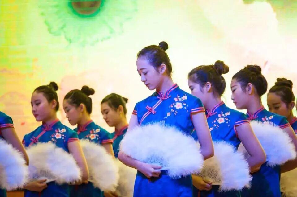 武汉这所学校颜值真高宛如仙境,武汉市学校景象