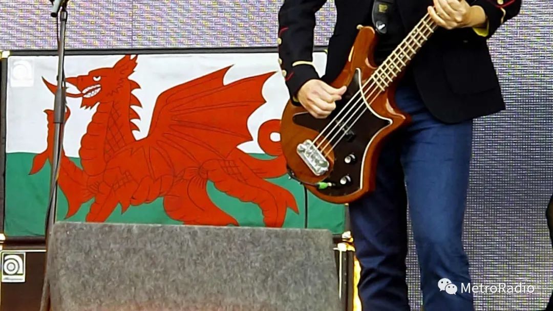 怎么着？我们威尔士乐队不要面子的吗？！|PluStar