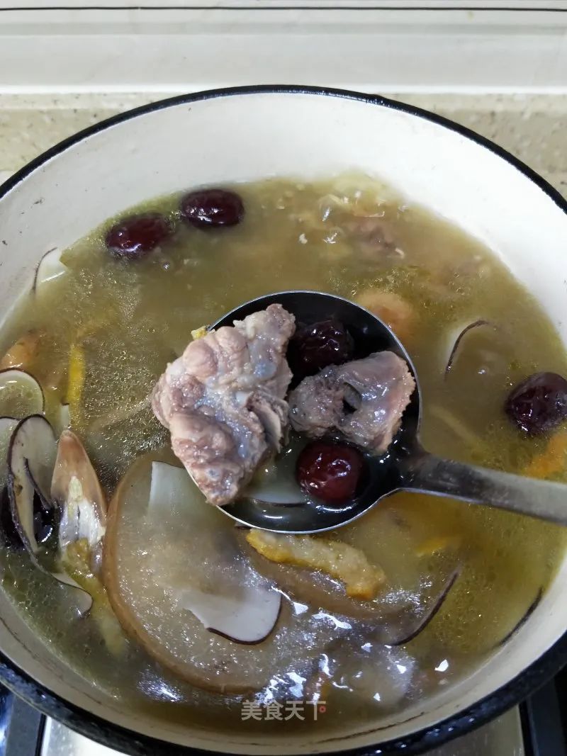 一碗梨汤,秋燥来做一个小吊梨汤