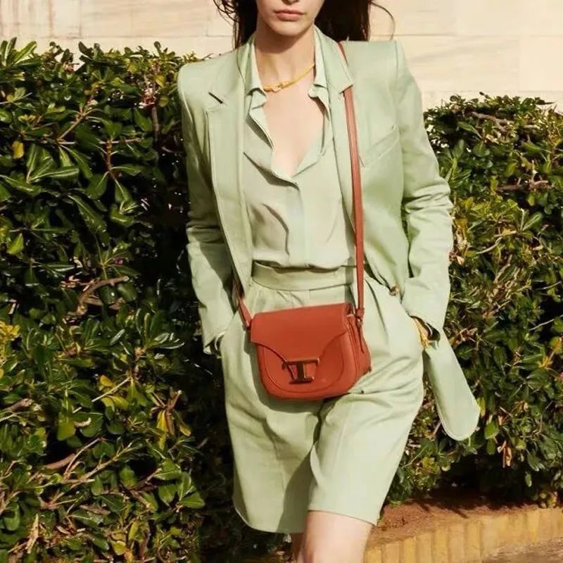 讲穿搭｜时髦的人都开始买秋装了！平价高级感最值得pick