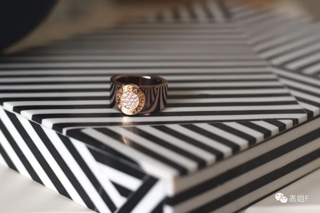 宝格丽入门级首饰盒,宝格丽白贝母小扇子首饰盒