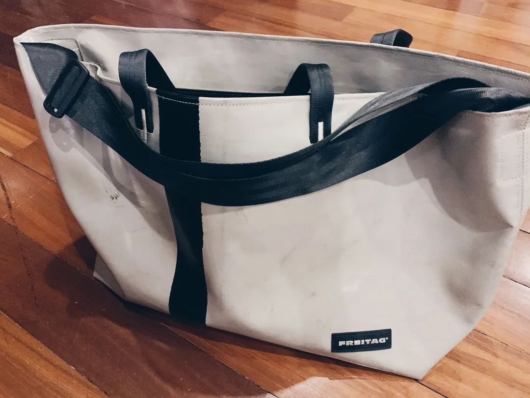 都说男人就是要大包，布耀廉到底谁大包