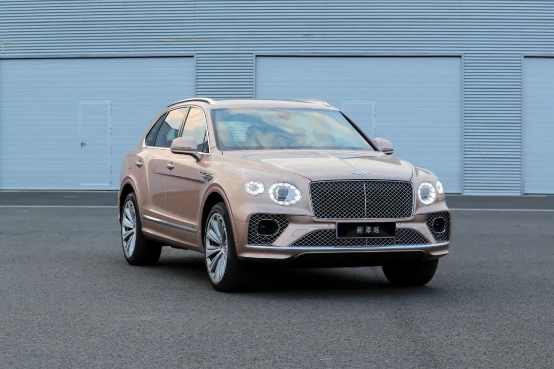 奢侈品带来自信,奢侈品彰显自己的实力