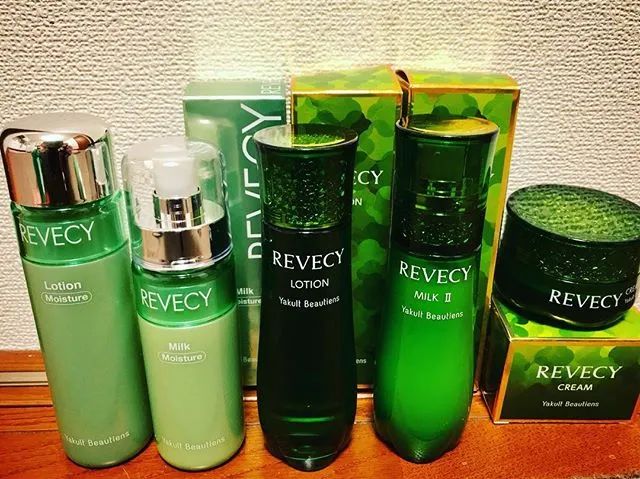 养乐多新出的护肤品好用吗,喝了10年的养乐多