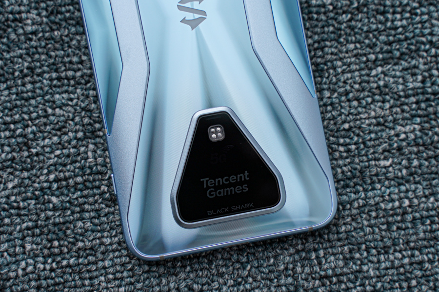 腾讯黑鲨游戏手机3S开箱:风格仍然鲜明,娱乐体验继续提升