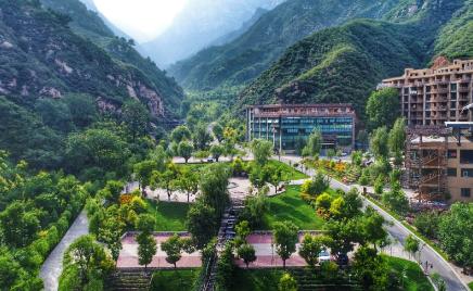漫山花溪谷小院,漫山花溪谷农家乐