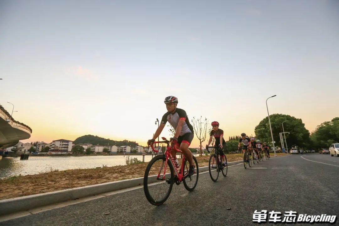 夜骑运动打卡,夜骑有什么玩的