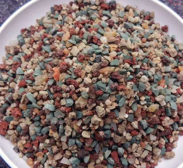 据说最为齐全的30种多肉常用土壤的资料及20种配土方案,不会配土的可以做个参考