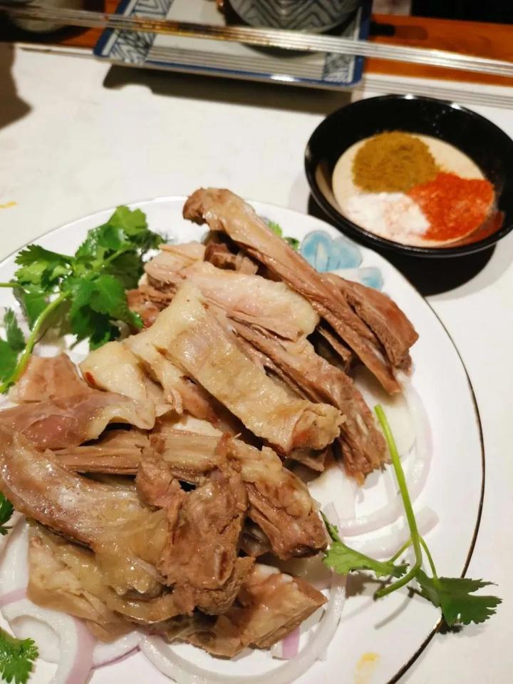 杭州老炮儿心目中的烧烤NO.1？吃遍杭州这10家烧烤，深夜zui火爆的烧烤店竟然是这里