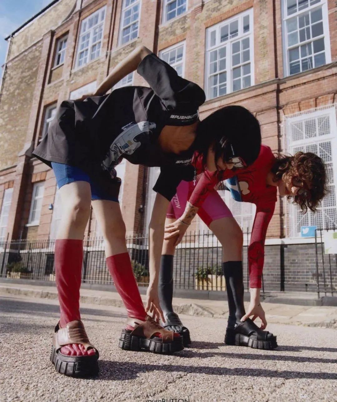 人人在线、万物互联的今天，我们为什么还要去逛买手店