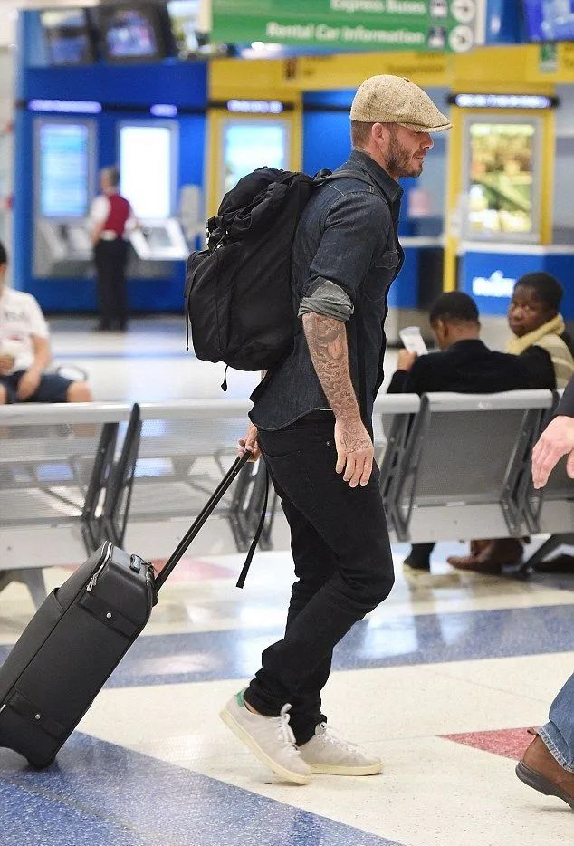 不只是实用，双肩包更要“玩出彩”