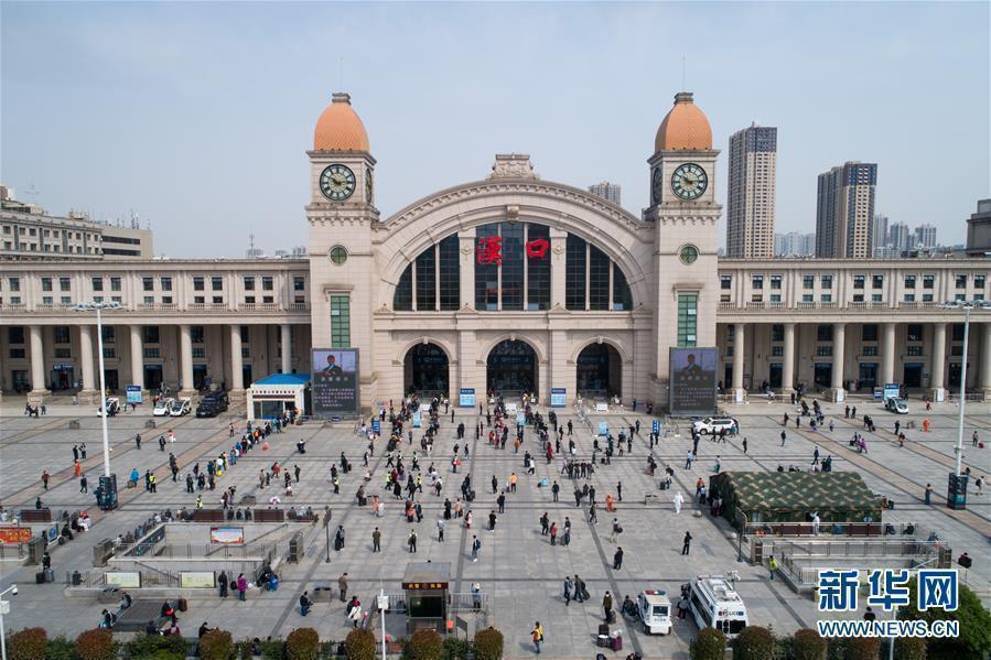 人民日报刊发中国抗击新冠肺炎疫情全纪实：同舟共济战“疫”记