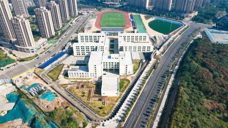 秋高气爽景致新！晋城这所新学校令人称奇