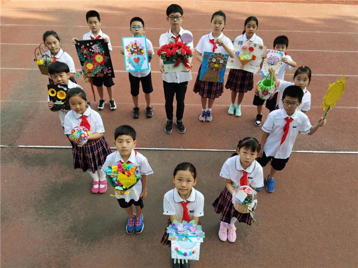 甯備腑鍖虹孩鏃楀皬瀛︽暀甯堣妭娲诲姩,鐢橀湶瀵哄皬瀛﹀紑灞曠尞绀兼暀甯堣妭娲诲姩