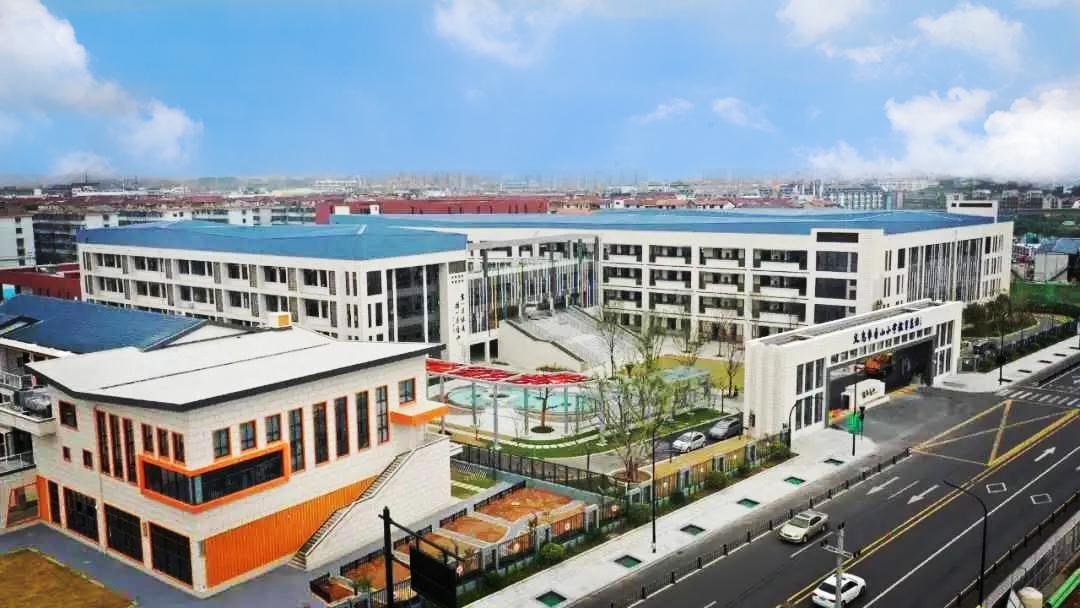 在义乌，教育不能说没有钱、没有地、没有时间研究……