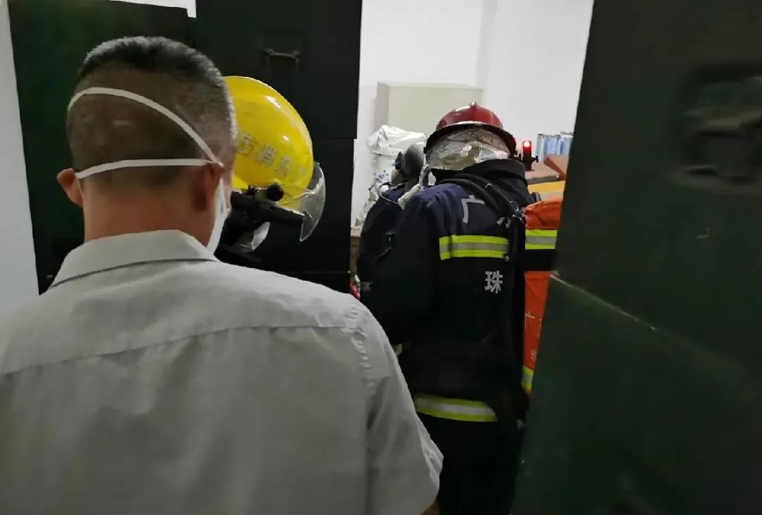 广东省珠海市一化工厂发生爆炸,珠海一化工厂爆炸现场