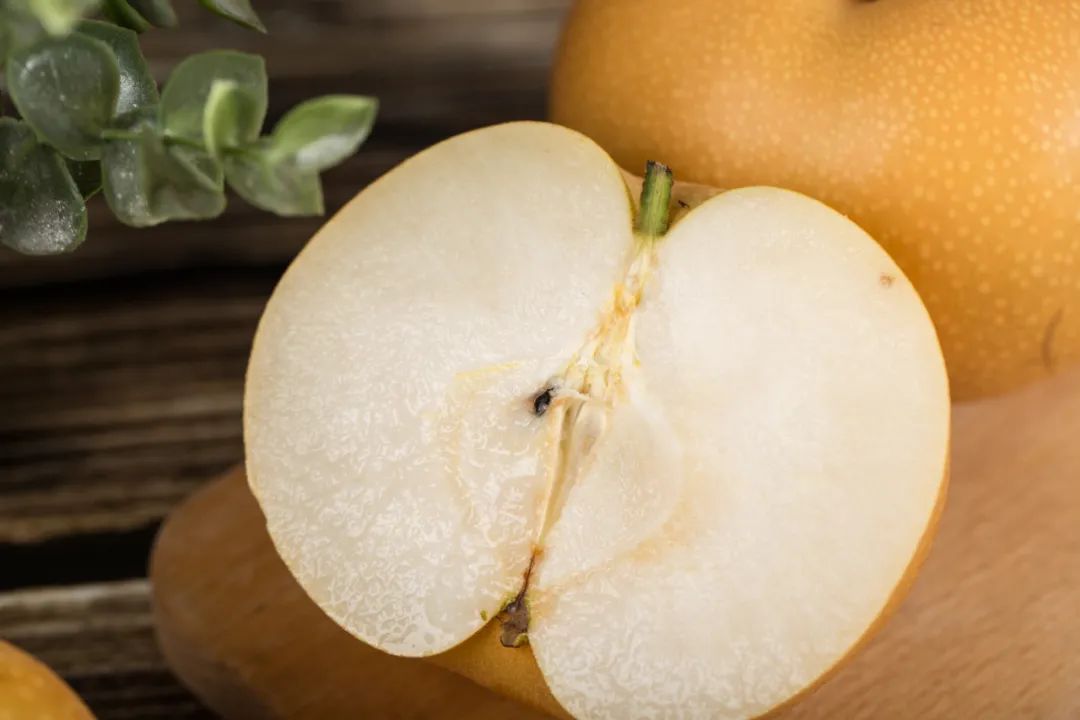 蜜汁秋月梨,冰糖秋月梨脆甜