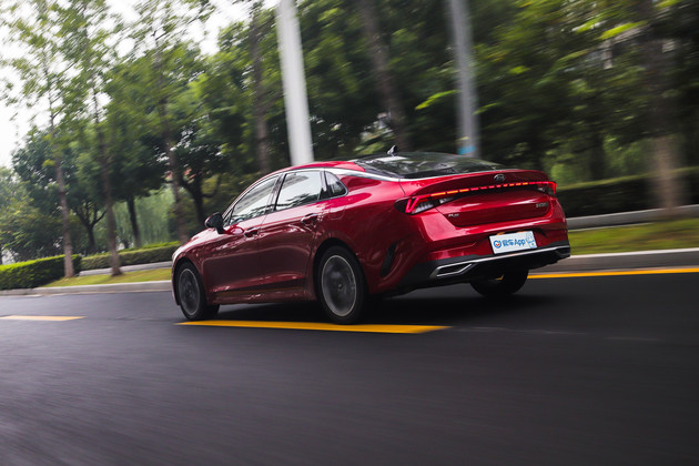 起亚k5凯酷试驾高速,起亚k5凯酷270t百公里加速