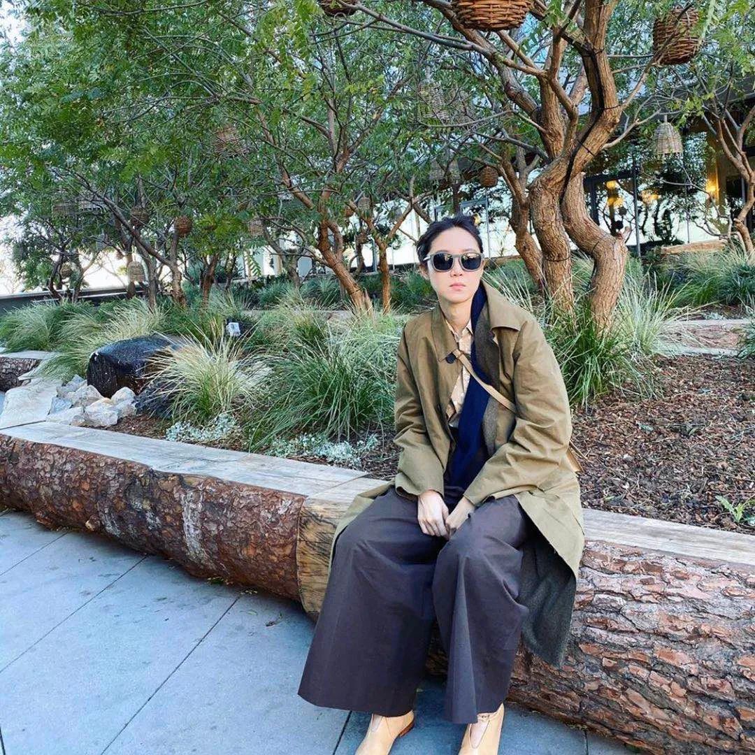 孔孝真二十岁,孔孝真私服穿搭简约时尚又高级