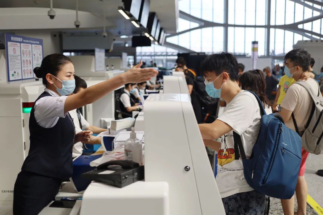 南航北京大兴中转过夜,南航365天视频