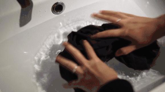 德国保暖衣界的劳斯莱斯!德绒“自发热”36.8℃恒温内衣!让你在寒风刺骨的冬日也风度翩翩