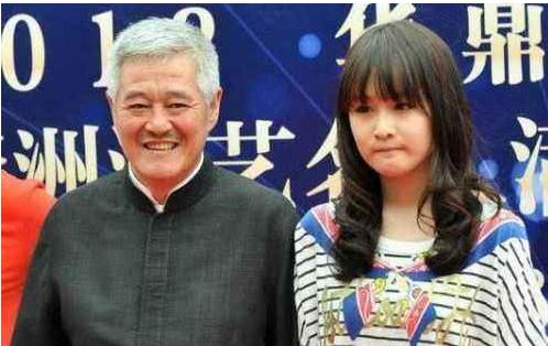 赵本山女儿承认整容了吗,赵本山女儿整容被质疑