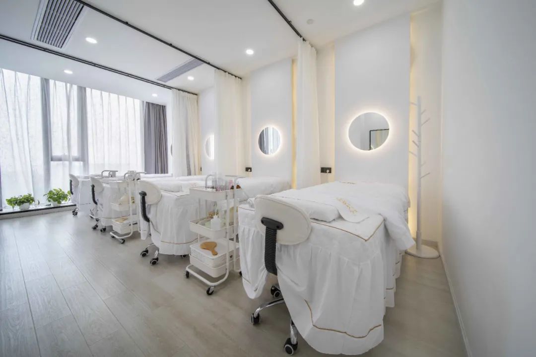 39.9元仙女换季福利!多店通用秒抢skin79原价512元「小气泡深层清洁毛孔轻松净透管理」