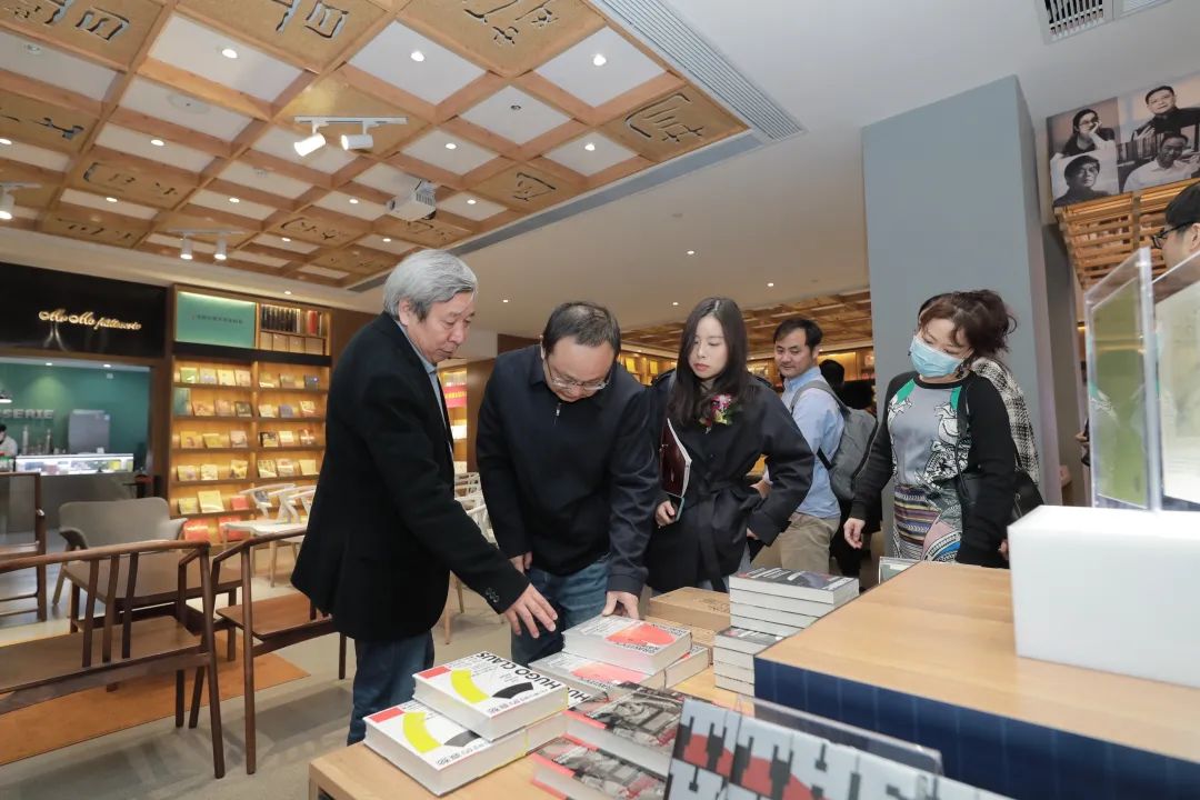 凤凰文学杂志,凤凰文学最新消息