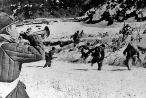 200年也打不到鸭绿江，今天的美国人还是不懂…