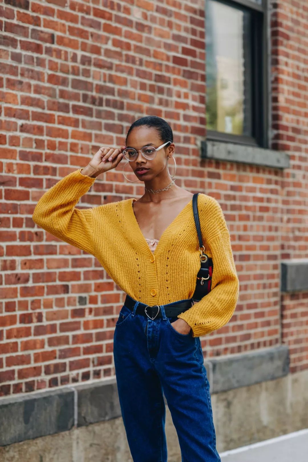 周末突袭|今年流行的V领大毛衣好香好香，看完不被种草算我输