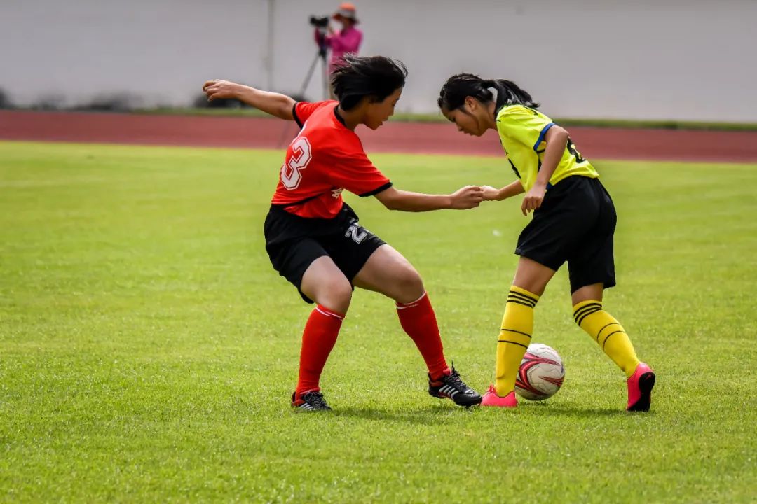 寰愬窞甯傞暱鏉潚灏戝勾鏍″洯瓒崇悆鑱旇禌,閮戝窞甯傞暱鏉潚灏戝勾瓒崇悆鑱旇禌