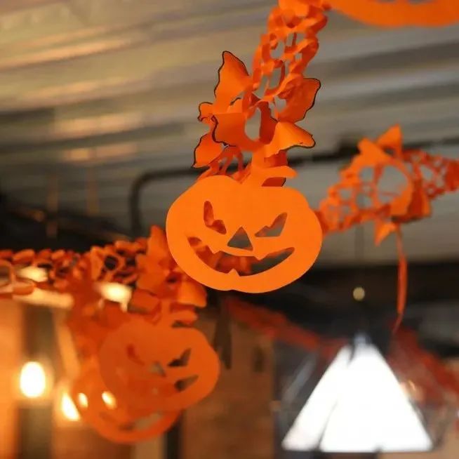 阜阳吾悦万圣节来搞鬼，不给糖就捣蛋！1000件魔法服免费送