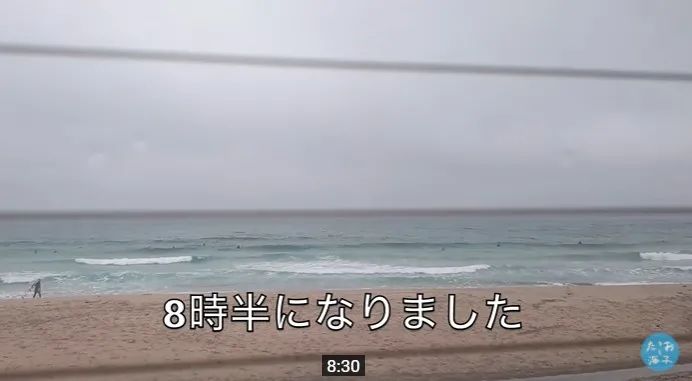 女生把破面包车改装成房车,女生把面包车改造成房车